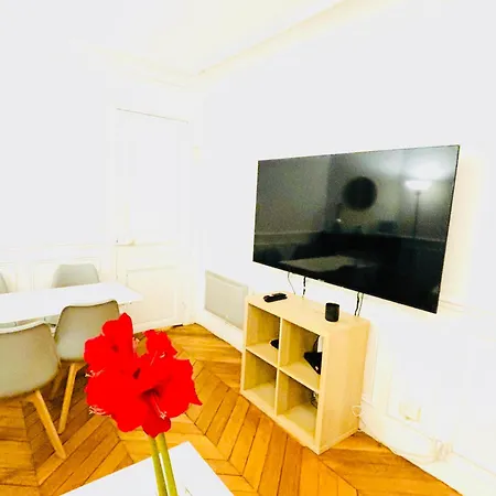 Apartment Tour Eiffel Lecourbe Paris