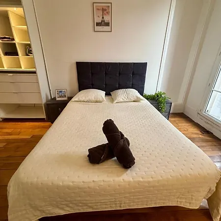 Tour Eiffel Lecourbe Apartamento *