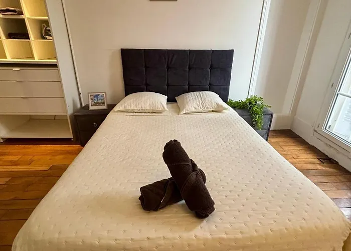 Tour Eiffel Lecourbe Apartamento *